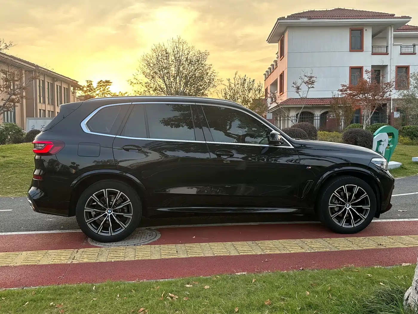 BMW X5 (Import) 2021 xDrive30i M Sport Package фото 3
