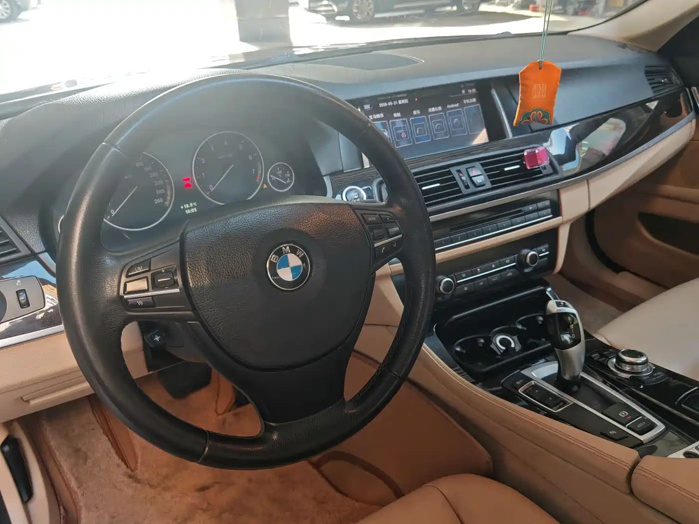 BMW 5 Series 2013 525Li Leadership фото 4