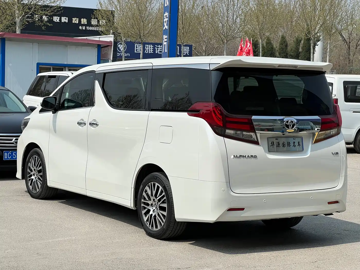 Toyota Alphard 2015 3.5L Luxury Edition фото 13