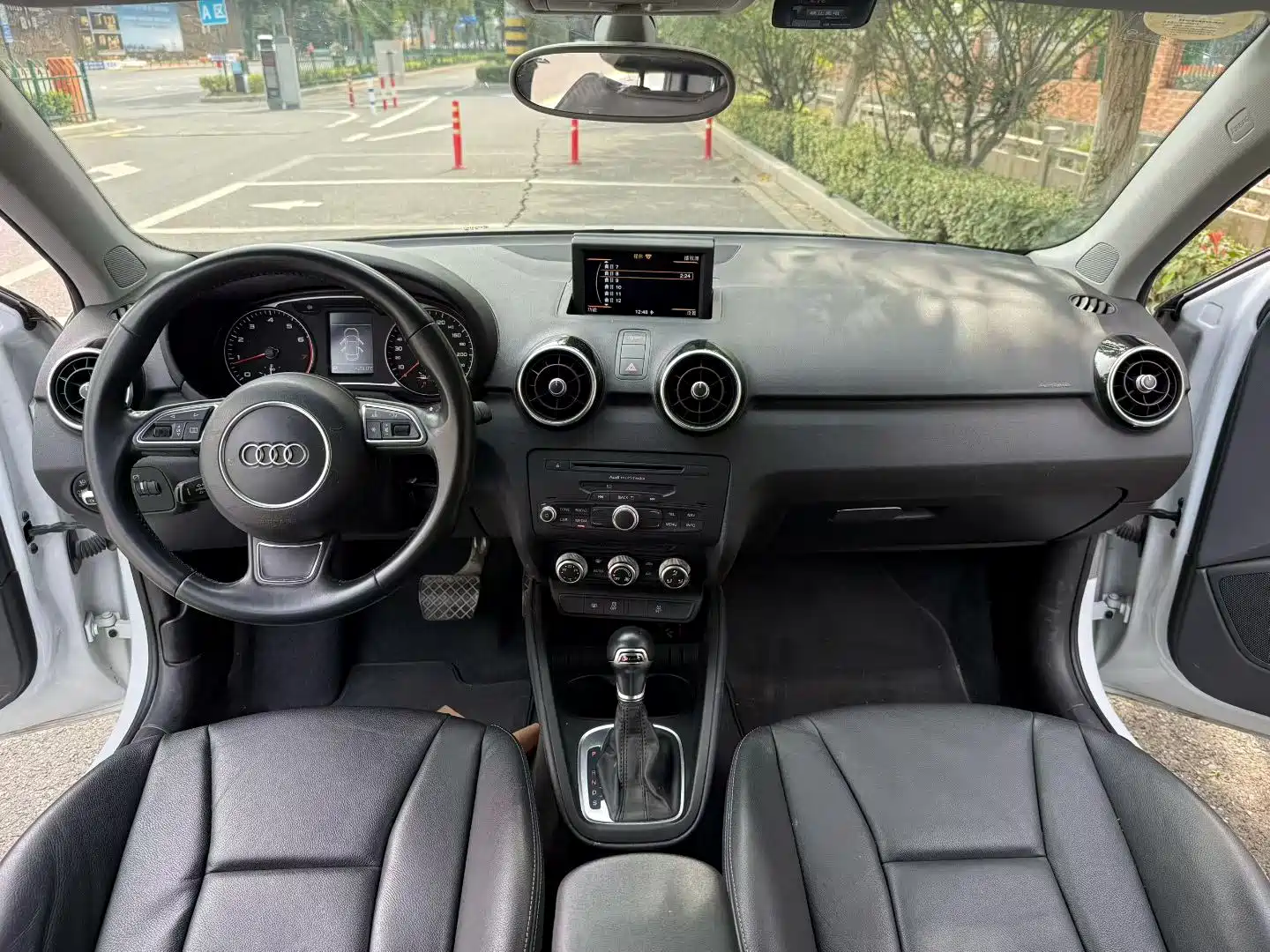 Photo 8 - Audi A1