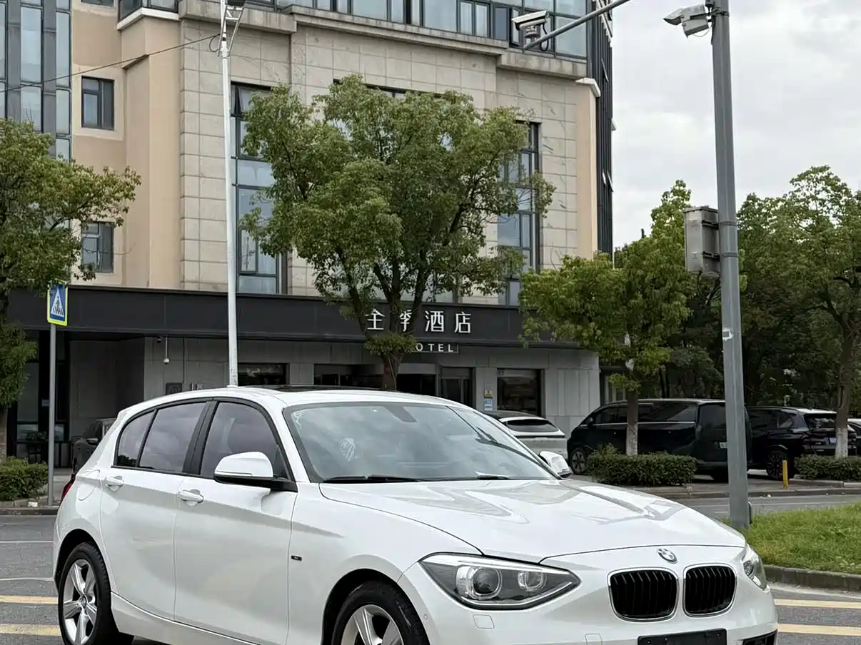 Фото 1 - BMW 1 Series (Import)