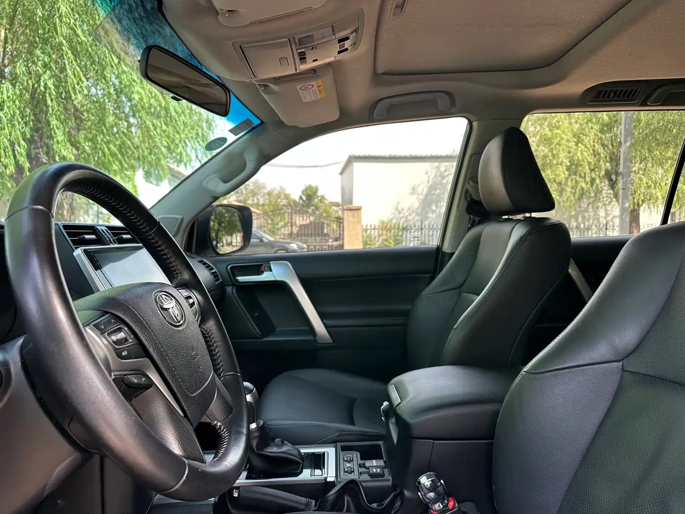Toyota Prado 2018 3.5L Automatic TX-L Rear-mounted Spare Tire фото 25