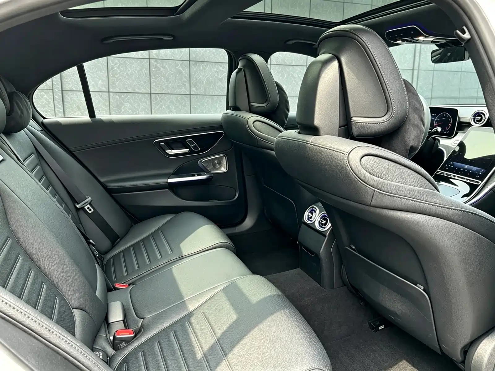 Фото 12 - Mercedes-Benz C-Class