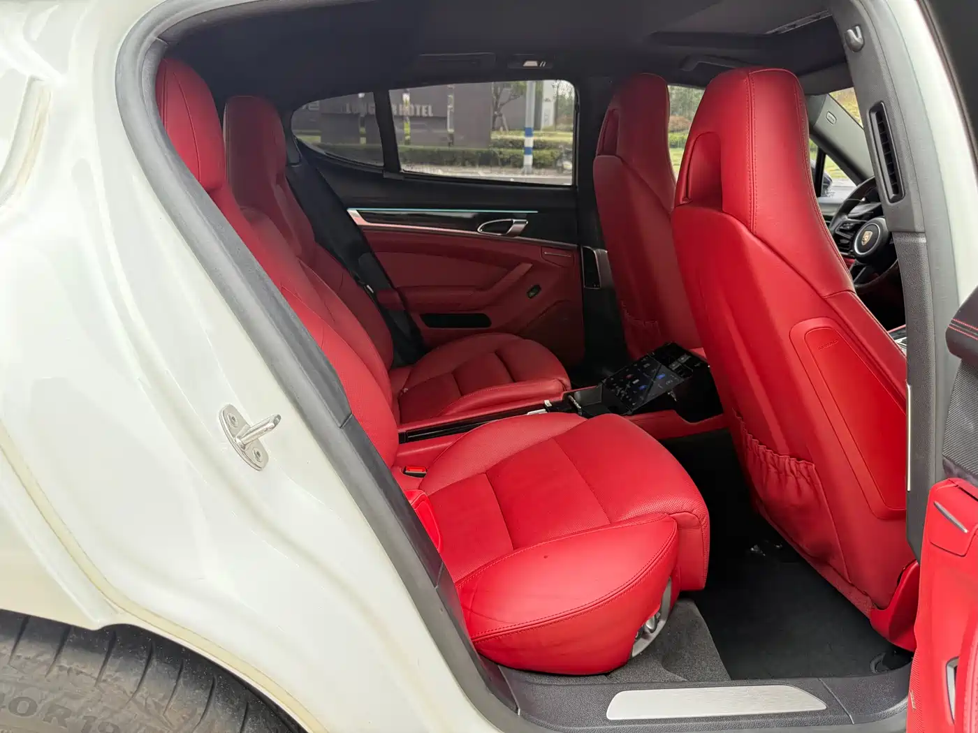 Porsche Panamera 2016 Panamera Edition 3.0T фото 9