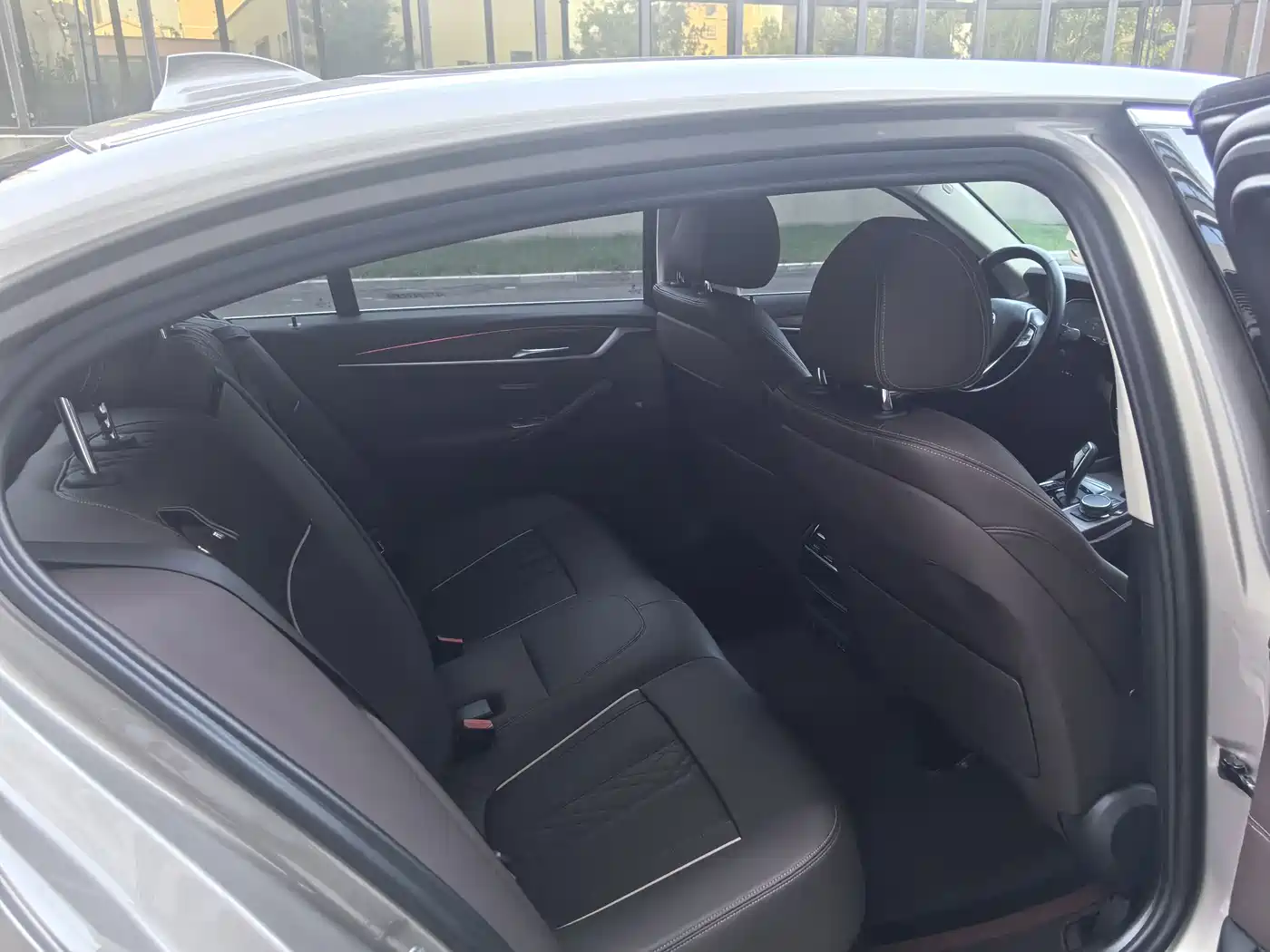 BMW 5 Series New Energy 2022 Facelift II 535Le Pioneer Edition M Sport Package фото 12