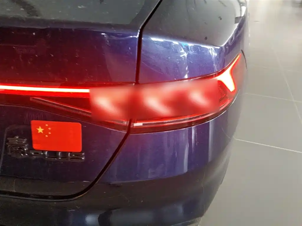 BYD Qin PLUS 2023 Champion Edition DM-i 55KM Leading фото 8