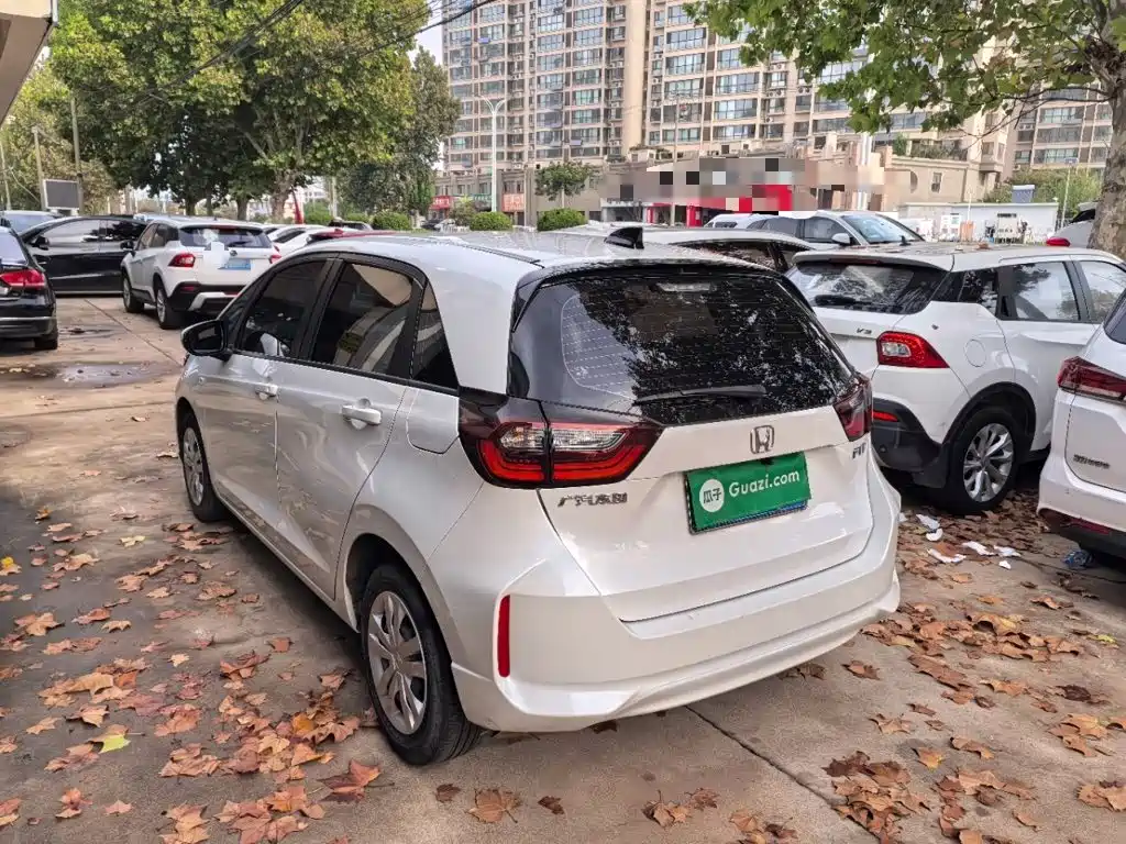 Фото 5 - Honda Fit