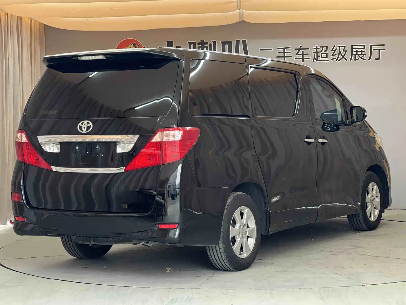 Toyota Alphard 2011 Model 2.4L Luxury фото 2