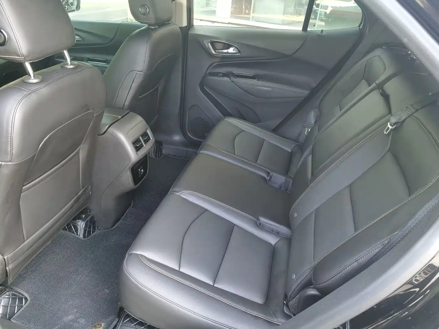 Chevrolet Equinox 2018 RS 550T Automatic 4WD Pioneer Edition фото 7