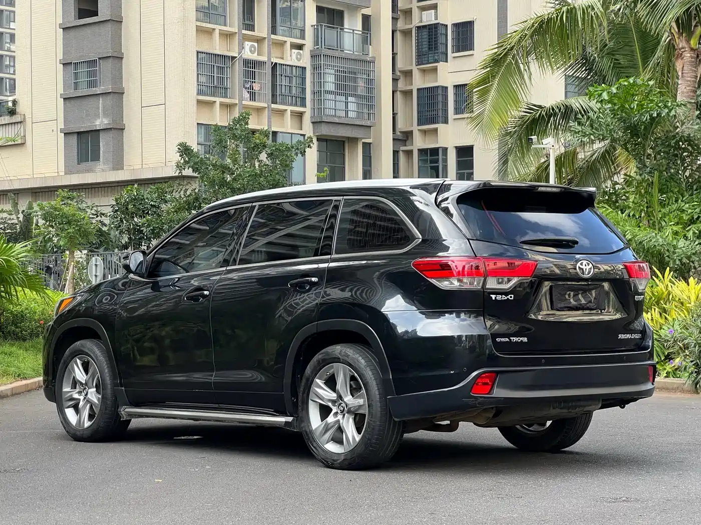 TOYOTA HIGHLANDER