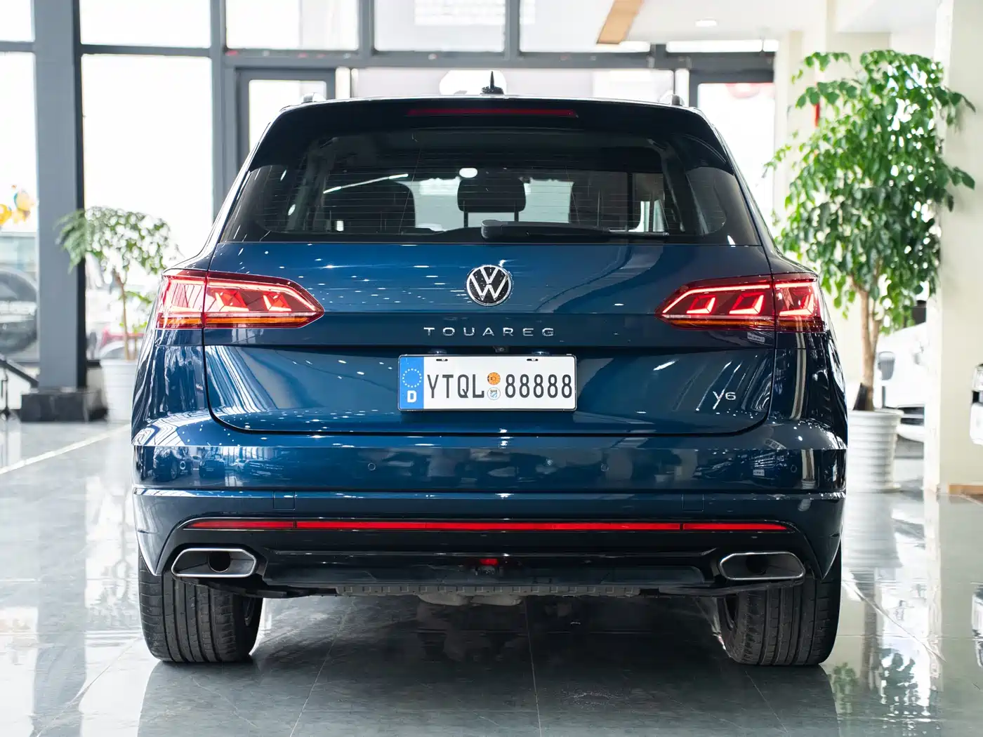 VOLKSWAGEN TOUAREG