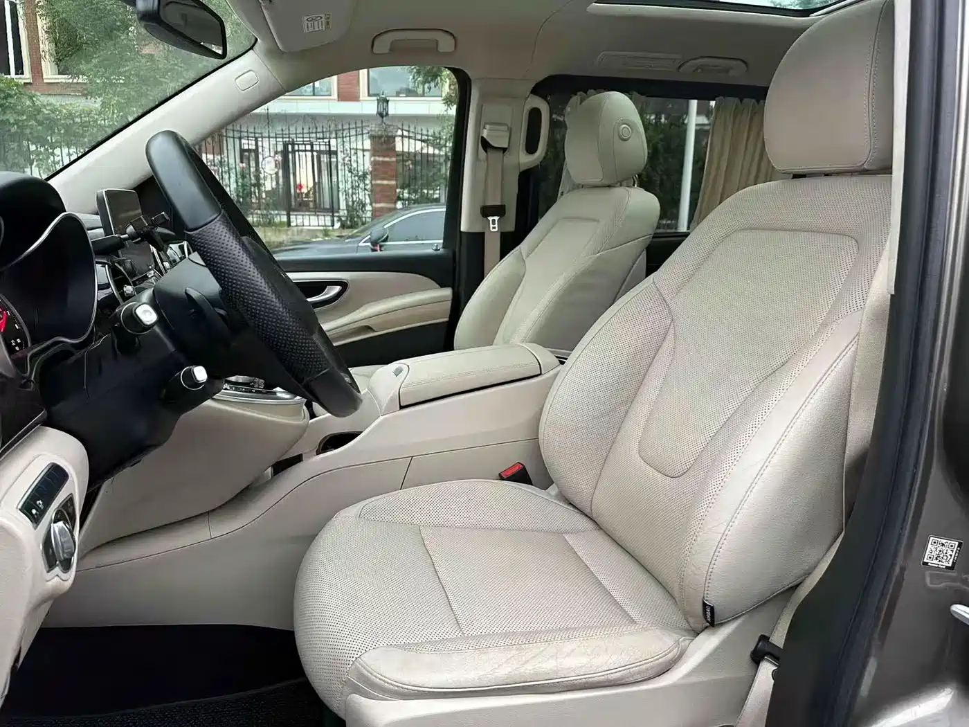 Mercedes-Benz V-Class 2018 V 260 L Premium Long Version China V фото 4