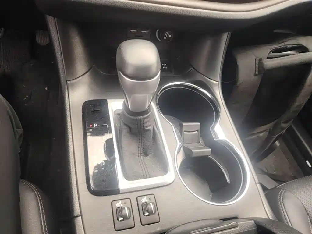 Toyota Highlander 2021 2.0T AWD Premium 7-Seater фото 14