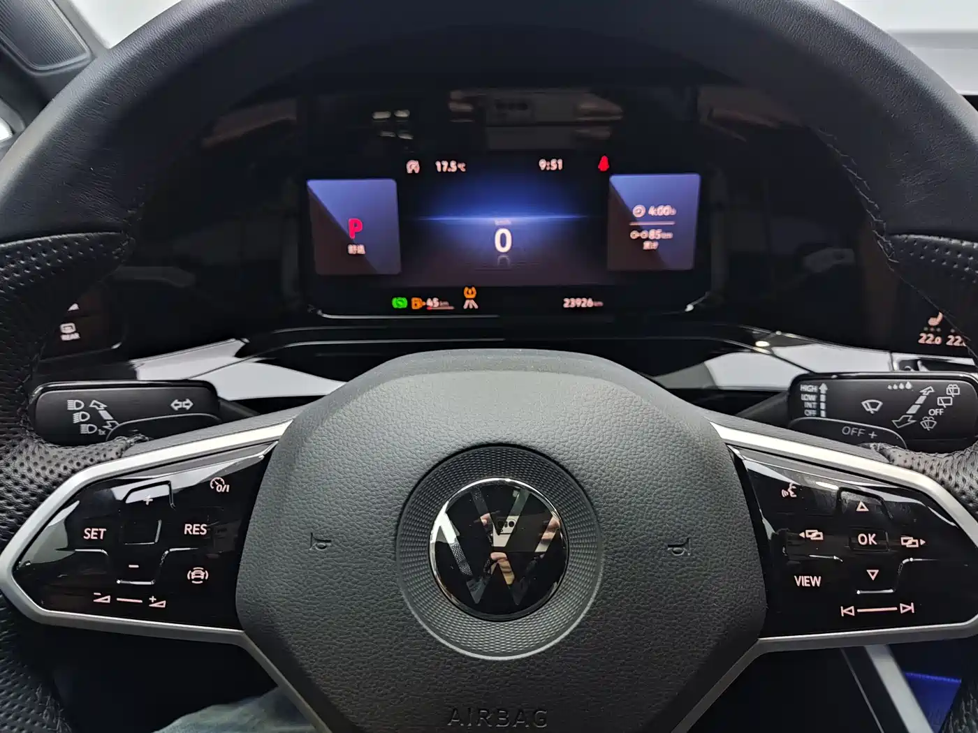Volkswagen Golf 2023 280TSI DSG R-Line Lite фото 17