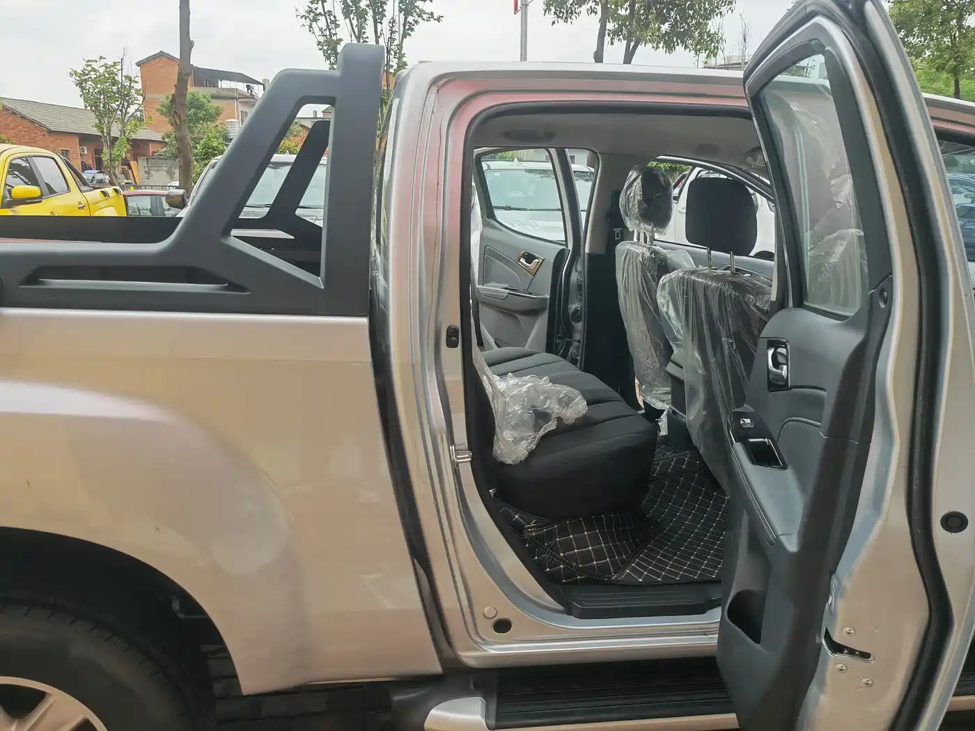 Isuzu Lingtuo 2023 2023 2.5T Automatic 4WD Diesel Navigation Long Chassis