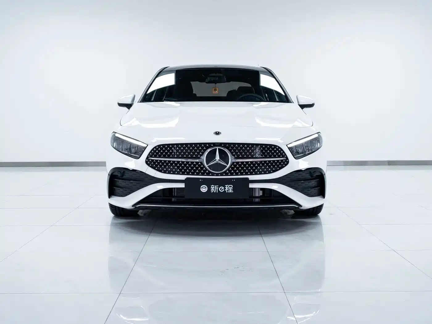 Mercedes-Benz A-Class 2024 A 200 L Fashion Edition фото 2