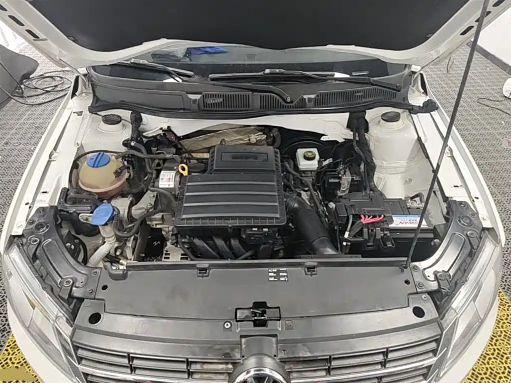 Volkswagen Lavida 2015 1.6L Automatic Trend Edition фото 20
