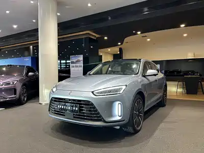 AITO M5