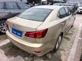 Фото 5 - Lexus IS
