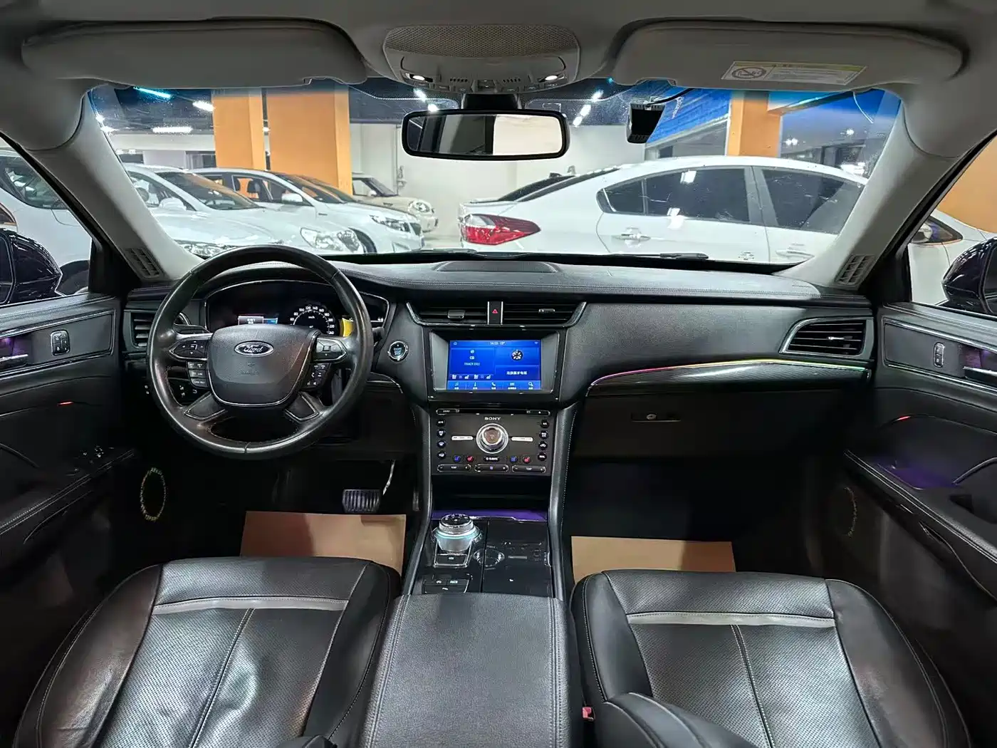 FORD TAURUS