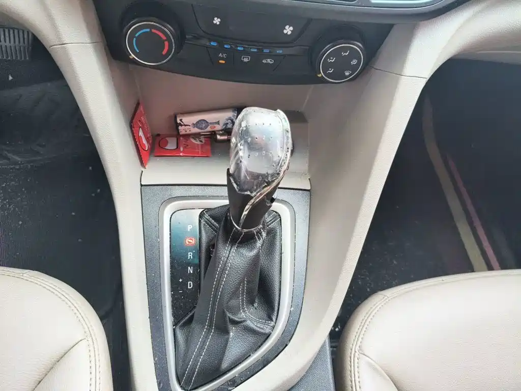 Фото 10 - Buick Excelle