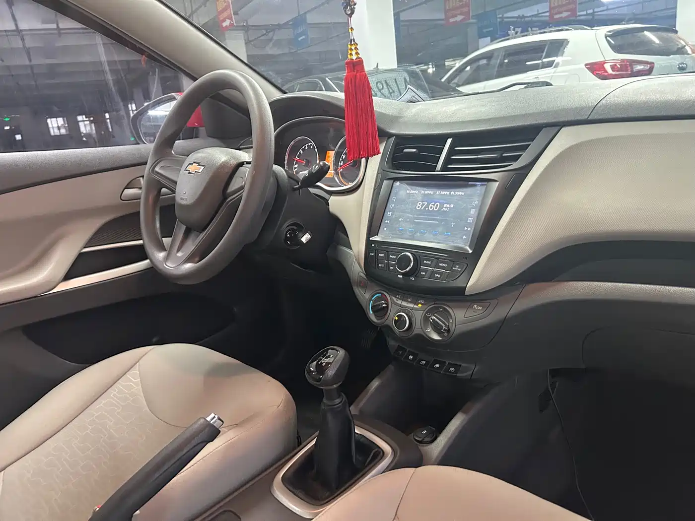 Chevrolet Sail 2015 Sail 3 1.5L Manual Ideal Sunroof Edition фото 14