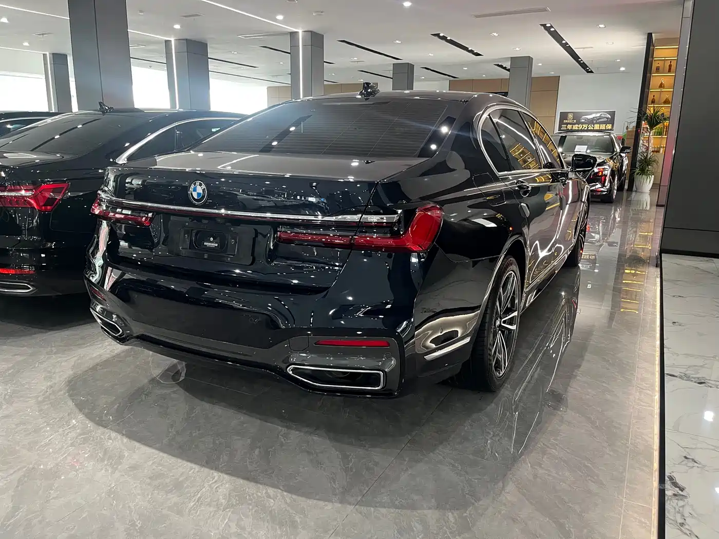 BMW 7 Series 2021 Model 730Li M Sport Package фото 10