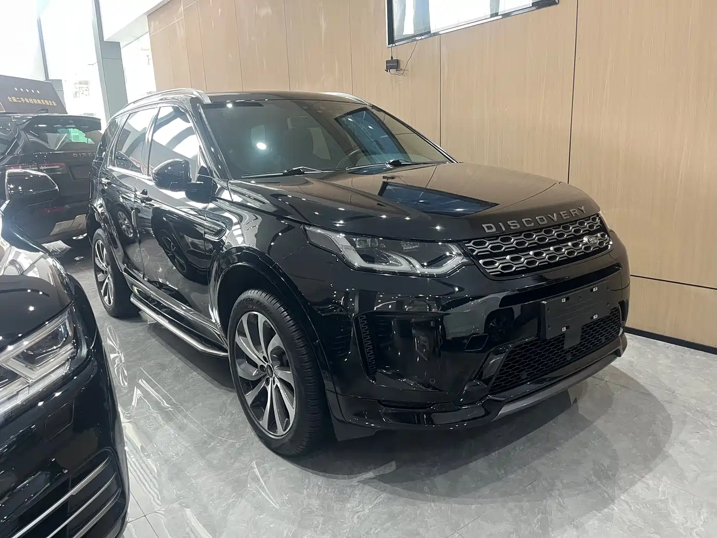 Land Rover Discovery Sport 2020 249PS R-Dynamic Performance фото 3