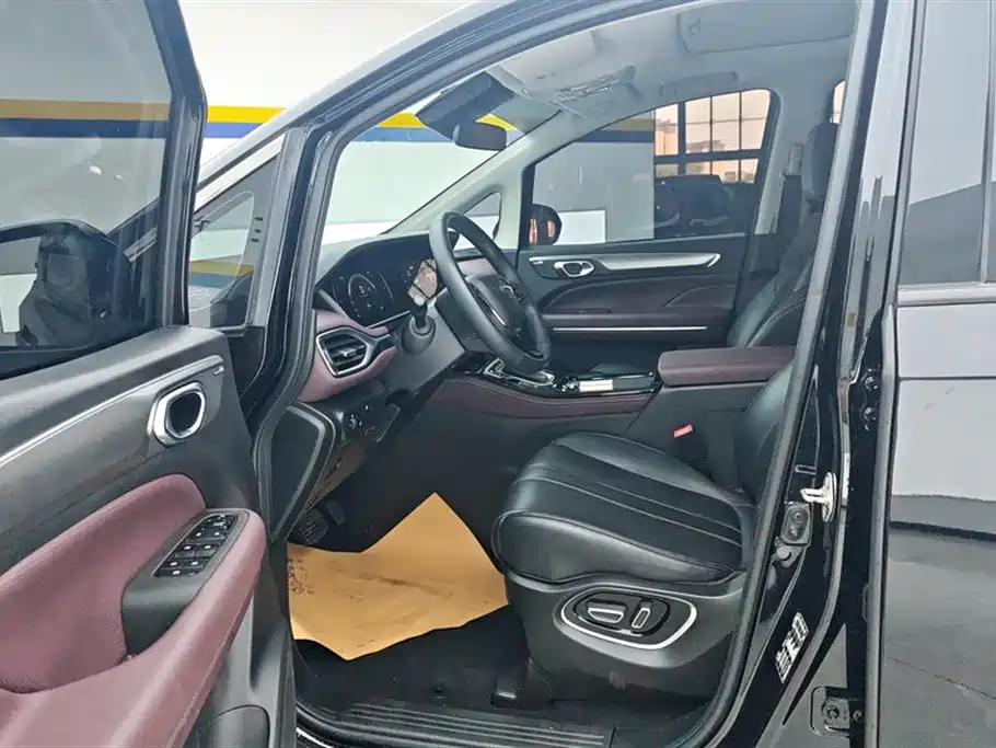 GAC Trumpchi Trumpchi M6 2023 PRO 270T DCT Luxury Edition фото 9