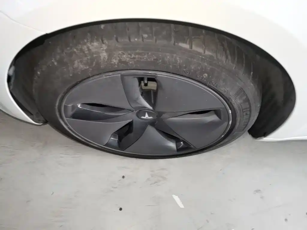Tesla Model 3 (Import) 2019 2019 Long Range RWD Version