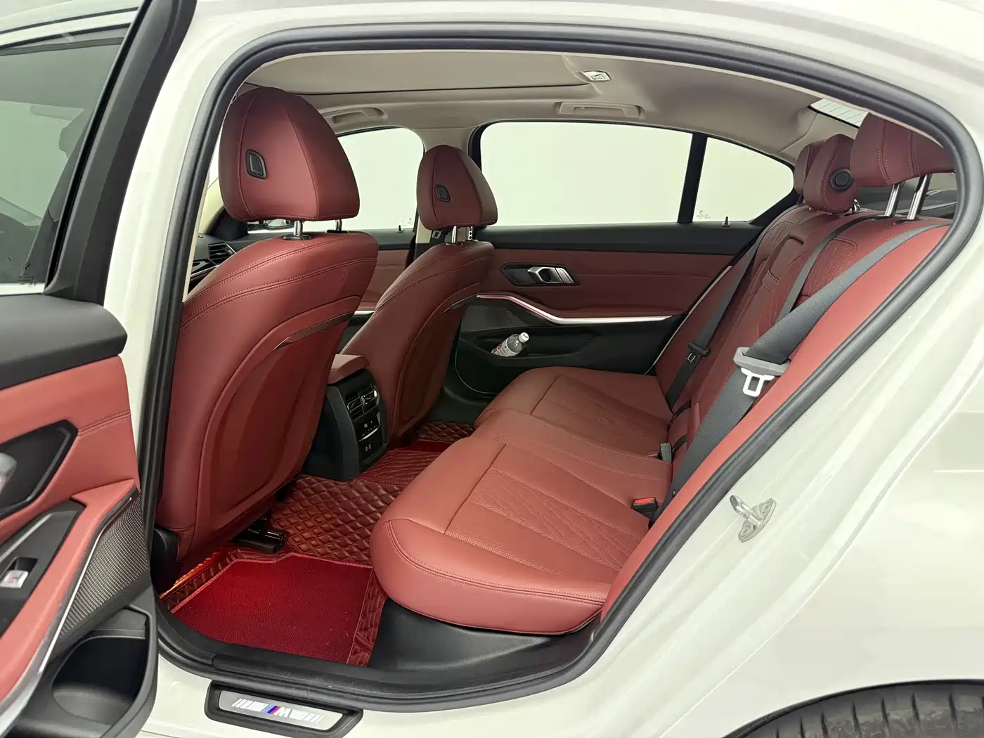 BMW 3 Series 2023 320Li M Sport Package фото 13