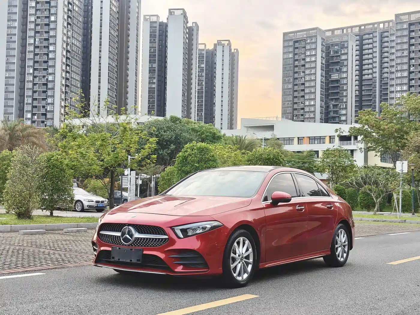 Mercedes-Benz A-Class 2019 A 200 L Sport Sedan фото 2