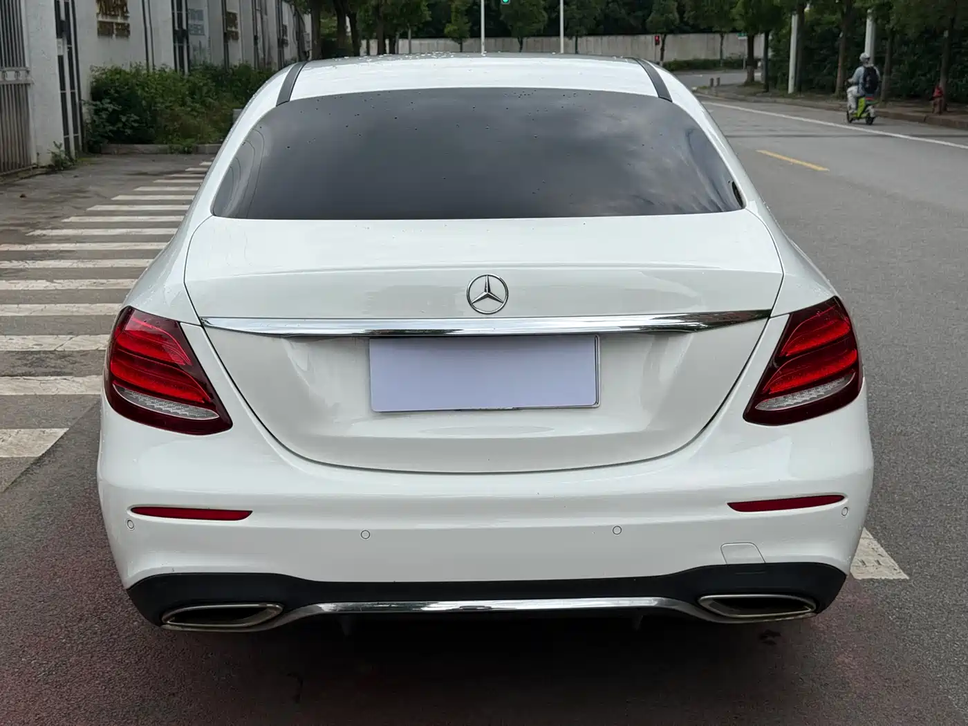 Mercedes-Benz E-Class 2016 E 200 L Sport Type фото 5