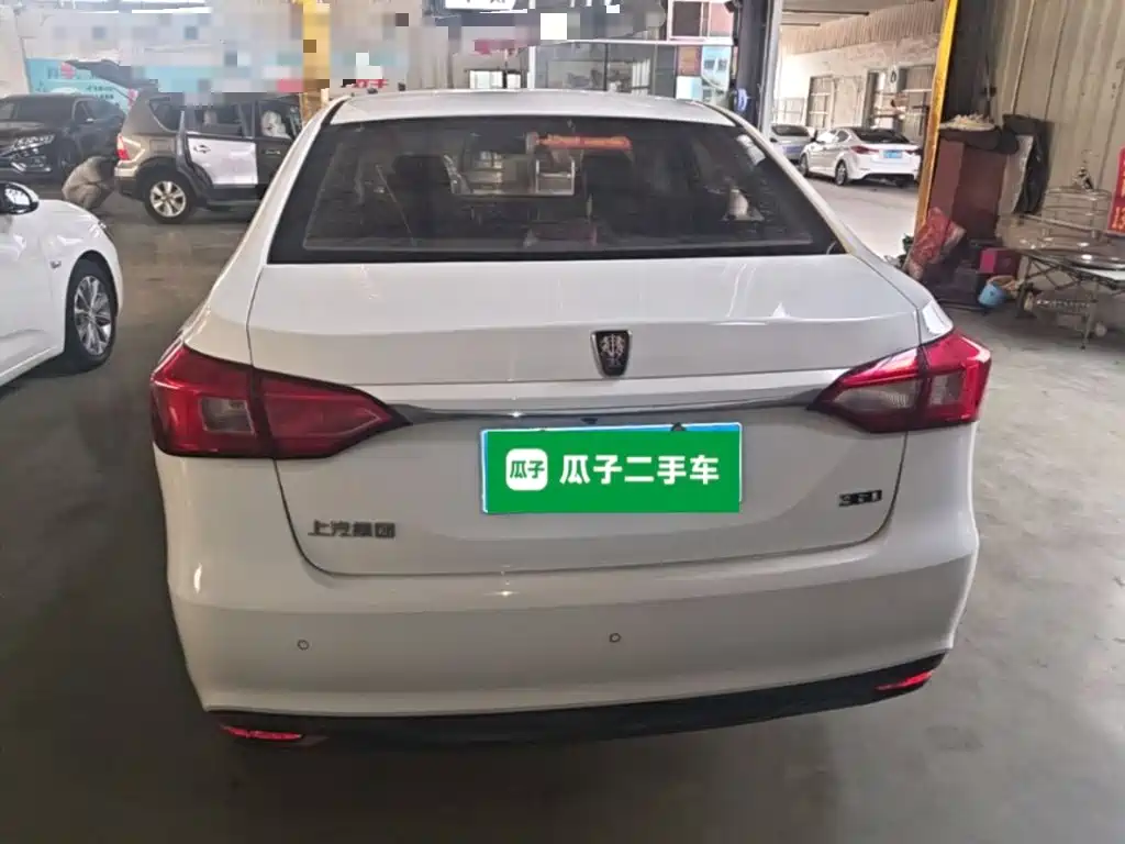 Фото 6 - Roewe 360