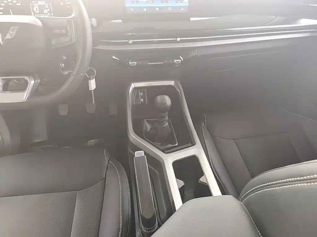 Wuling Motors Wuling Jiachen 2024 2022 1.5L Manual Joy Elite