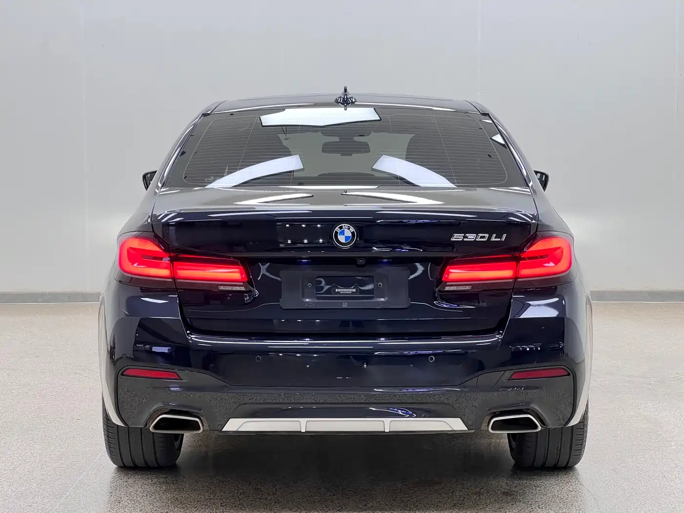 BMW 5 Series 2022 Facelift 530Li Leading M Sport Package фото 5