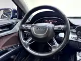 Photo 14 - Audi A8