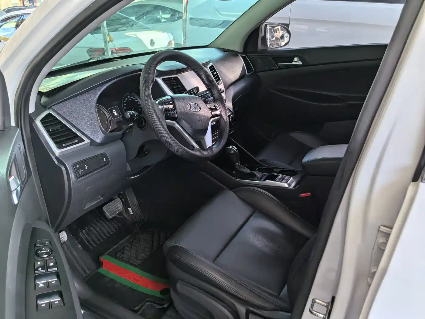 Hyundai Tucson 2015 1.6T Dual Clutch 2WD Smart фото 8