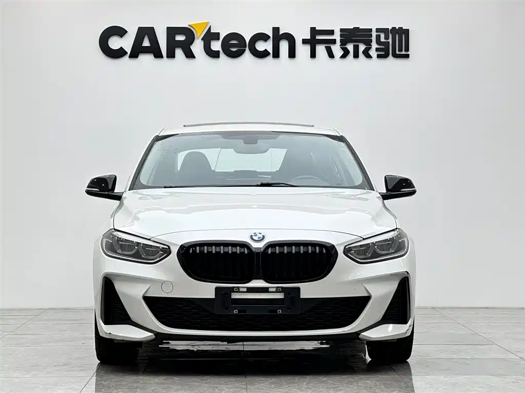 BMW 1 Series 2022 125i M Sport Shadow Edition фото 7