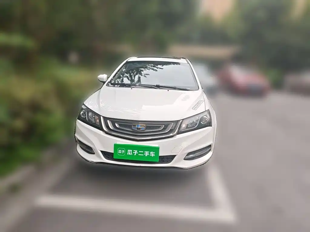 Фото 23 - Geely Emgrand