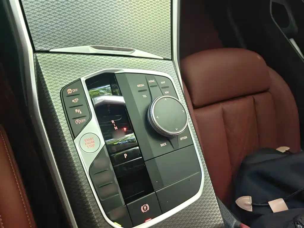 BMW 3 Series 2024 325Li M Sport Shadowline Package фото 7