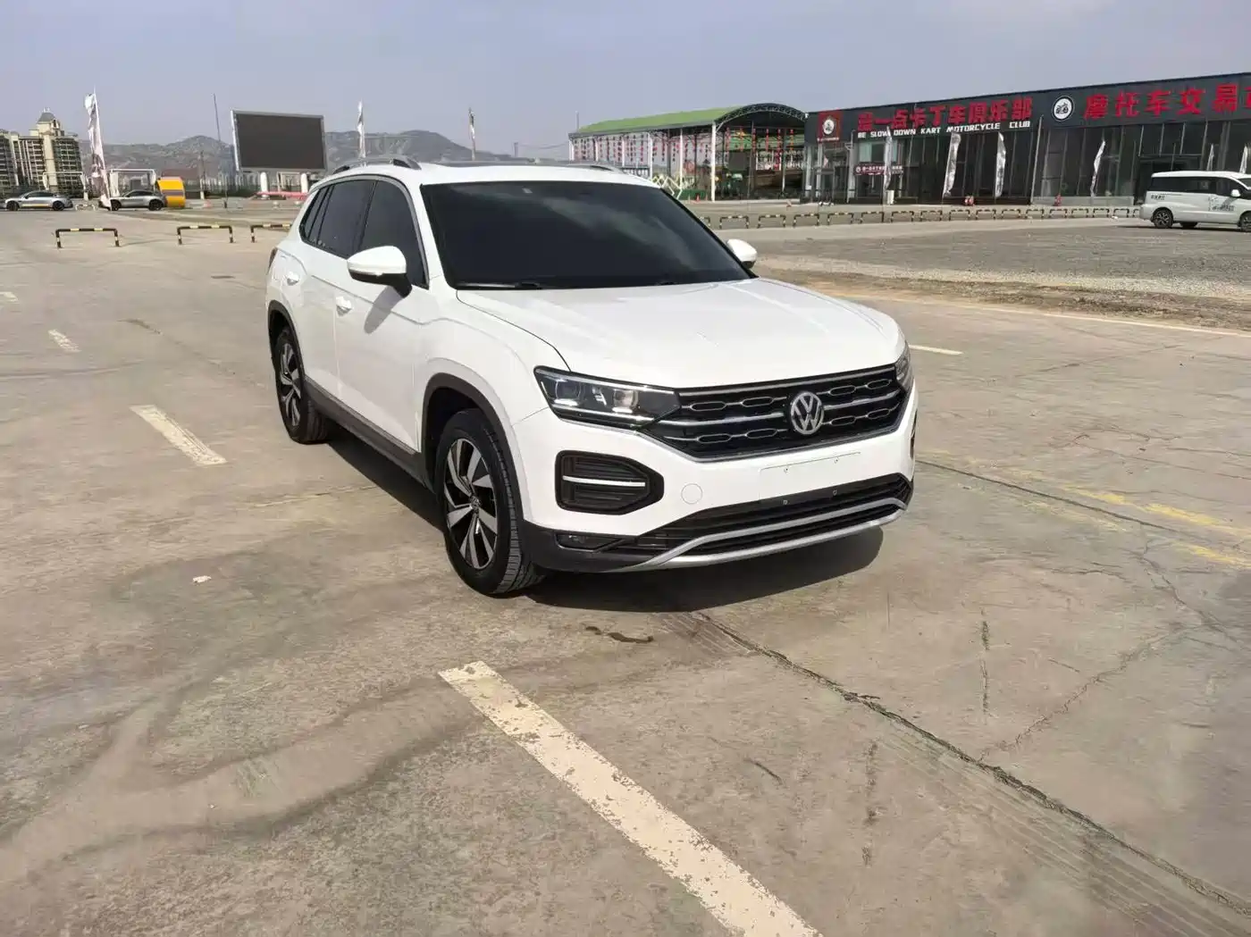Volkswagen Tayron 2019 330TSI 2WD Luxury China VI фото 3
