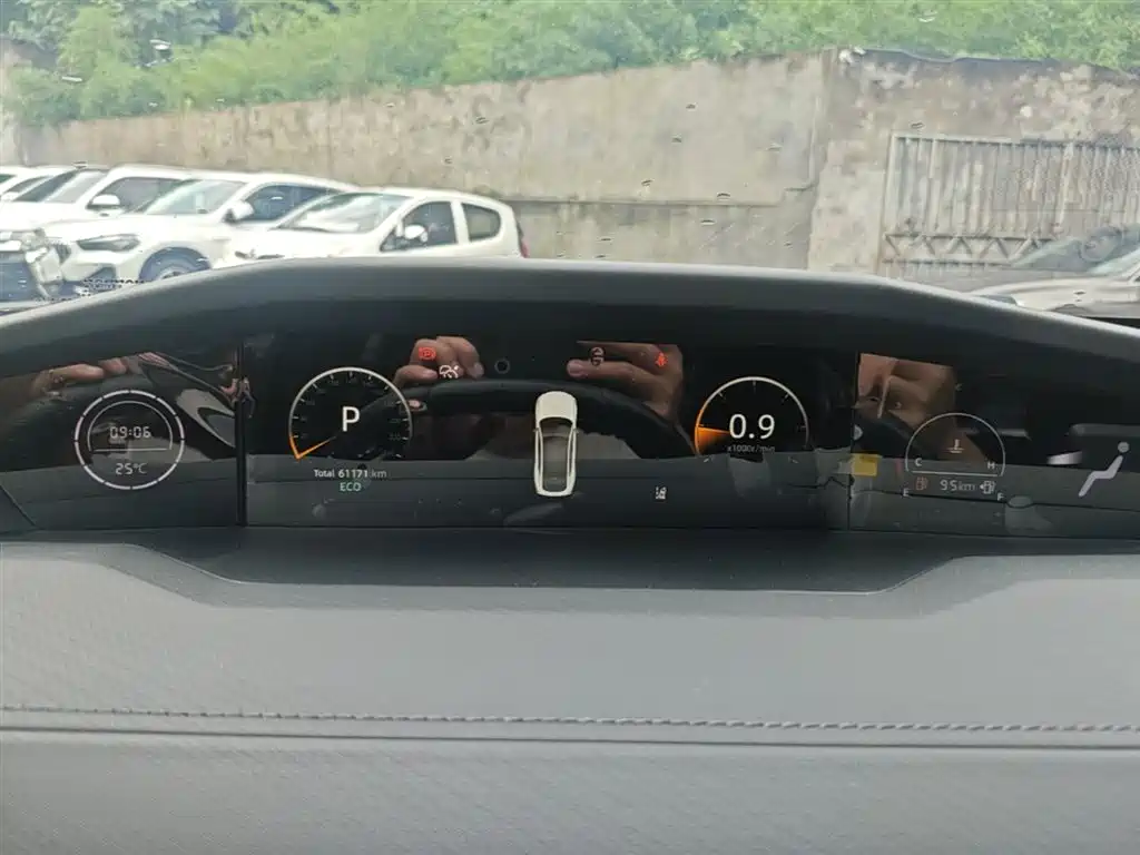 CHANGAN UNI-V