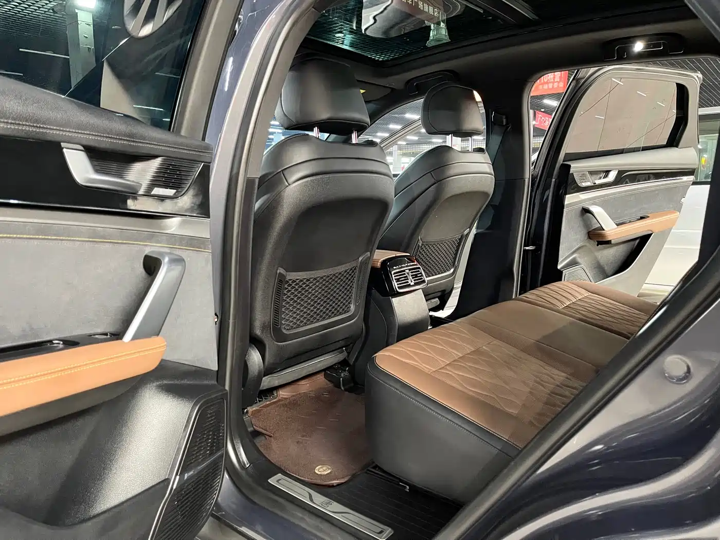 BYD Tang New Energy 2021 DM-i 112KM Premium фото 11