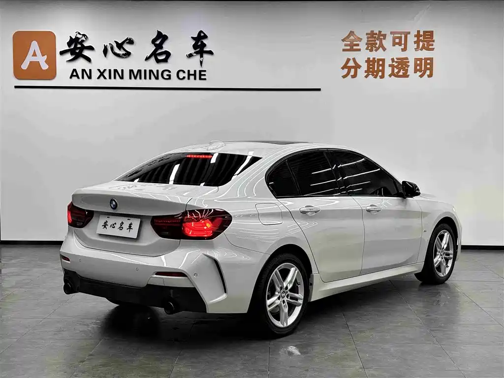 BMW 1-SERIES