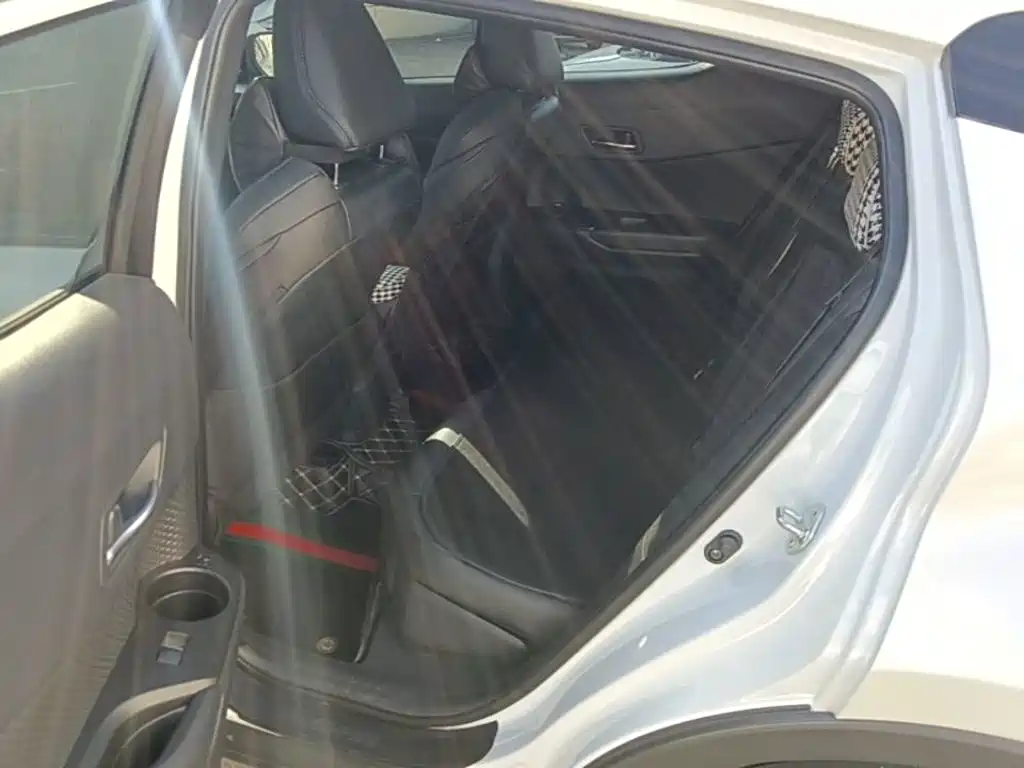 Toyota C-HR 2023 2023 Model 2.0L Premium Edition