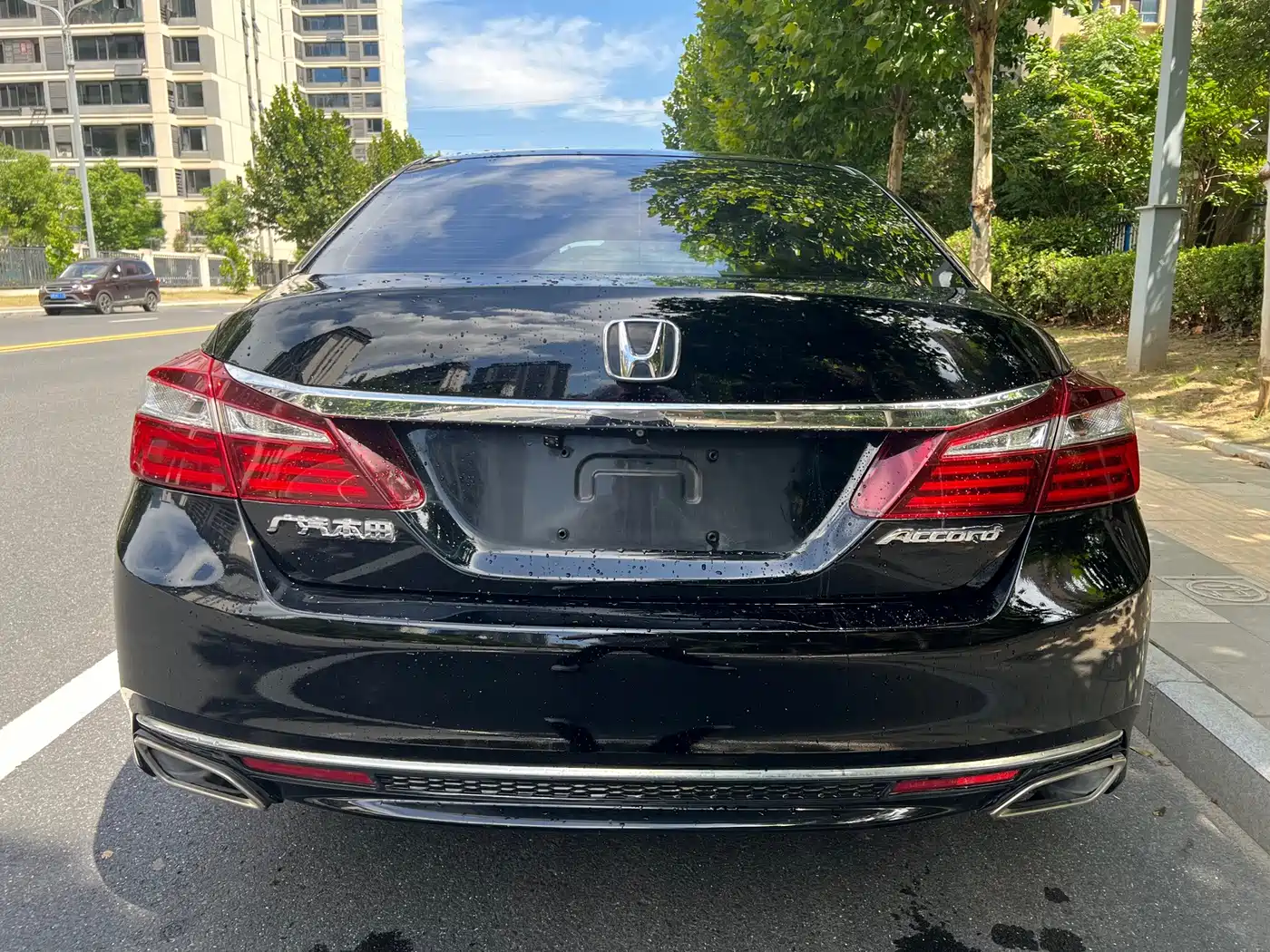 Фото 6 - Honda Accord