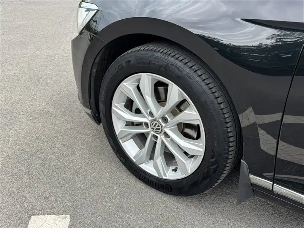 Volkswagen Magotan 2017 330TSI DSG Luxury фото 13