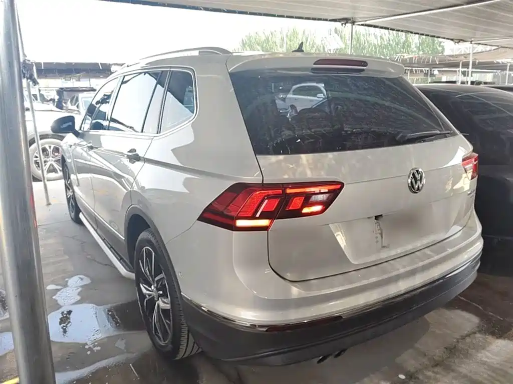 Volkswagen Tiguan L 2019 330TSI Automatic 2WD Smart Luxury Edition China VI фото 5