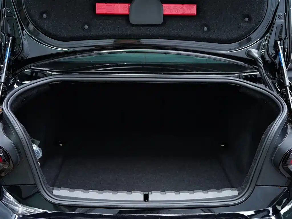 BMW M2 2024 M2 фото 40